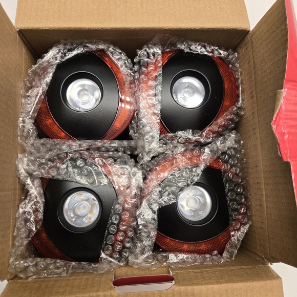 NWOT Eveready Box Of 4 LED Camping Lanterns - Picture 6 of 12